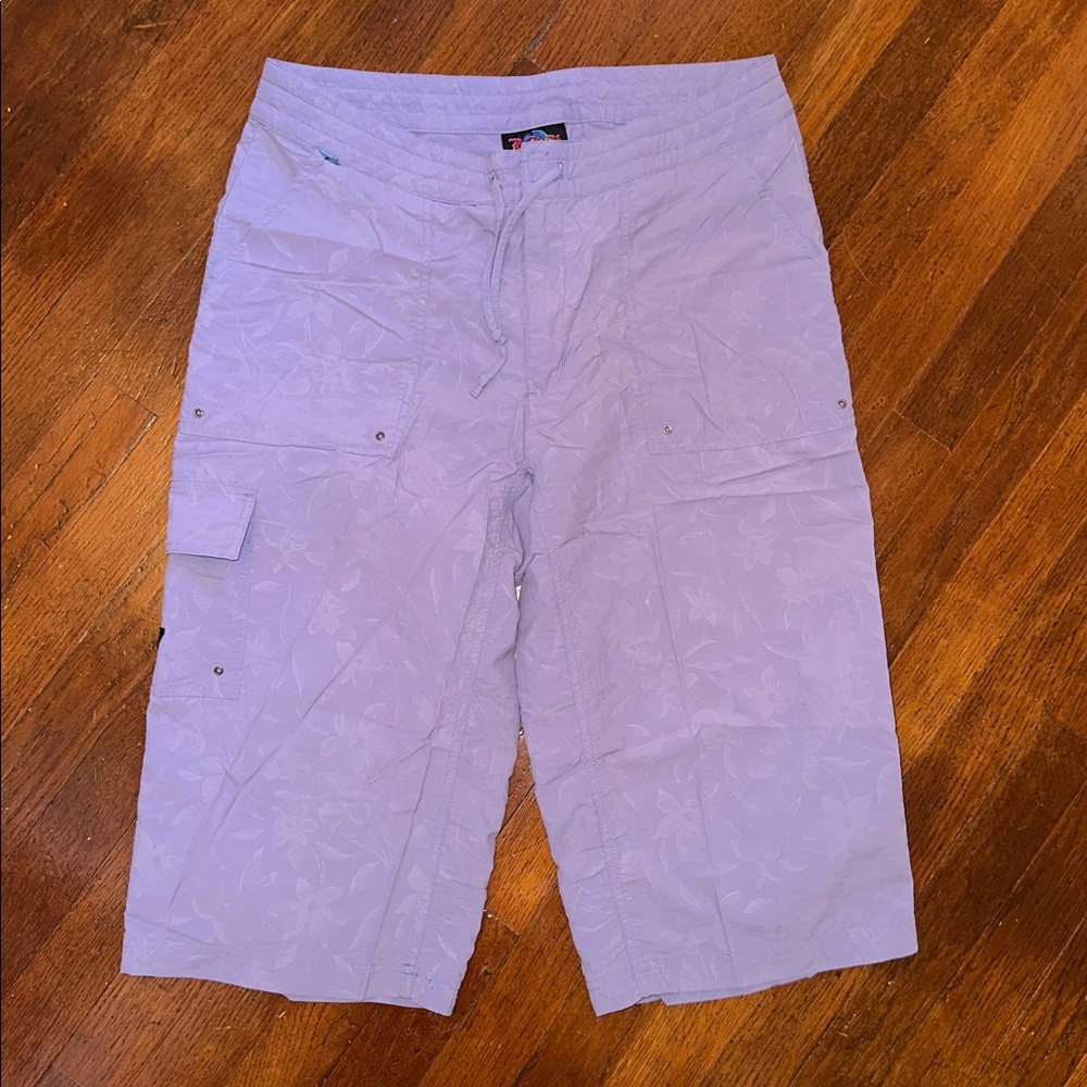 ⭐️ 3/$15 Women’s Rail Riders Floral Water Capri Pants Purple Size Medium